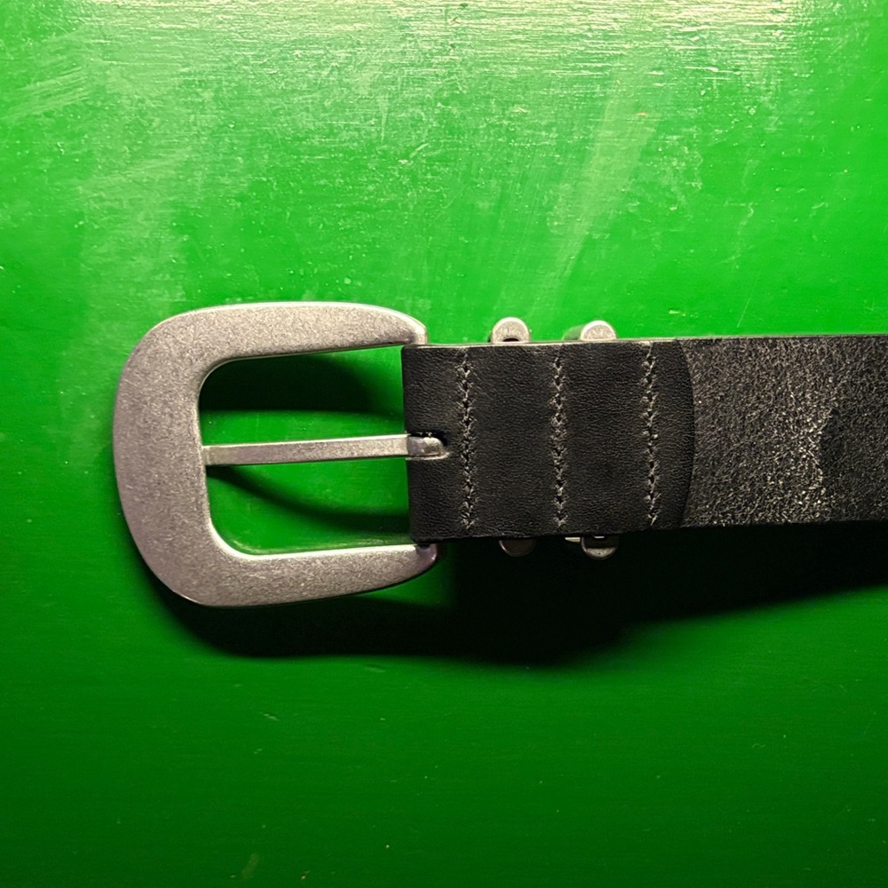 GAP Black Leather Belt with Silver Buckle - Picture 4 of 4